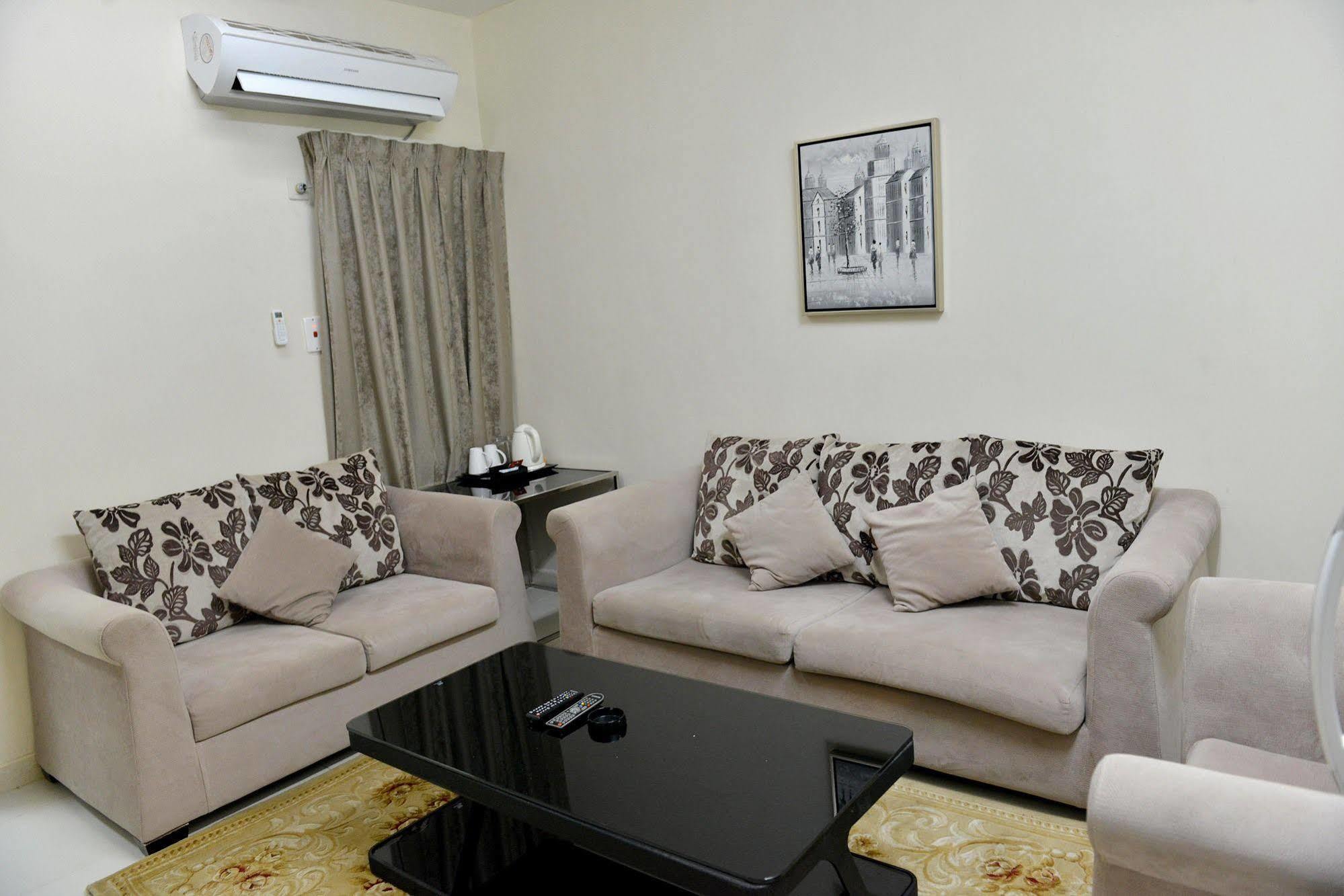 Al Mawasem Al Arbaa Aparthotel Al Al Jubail Eksteriør billede