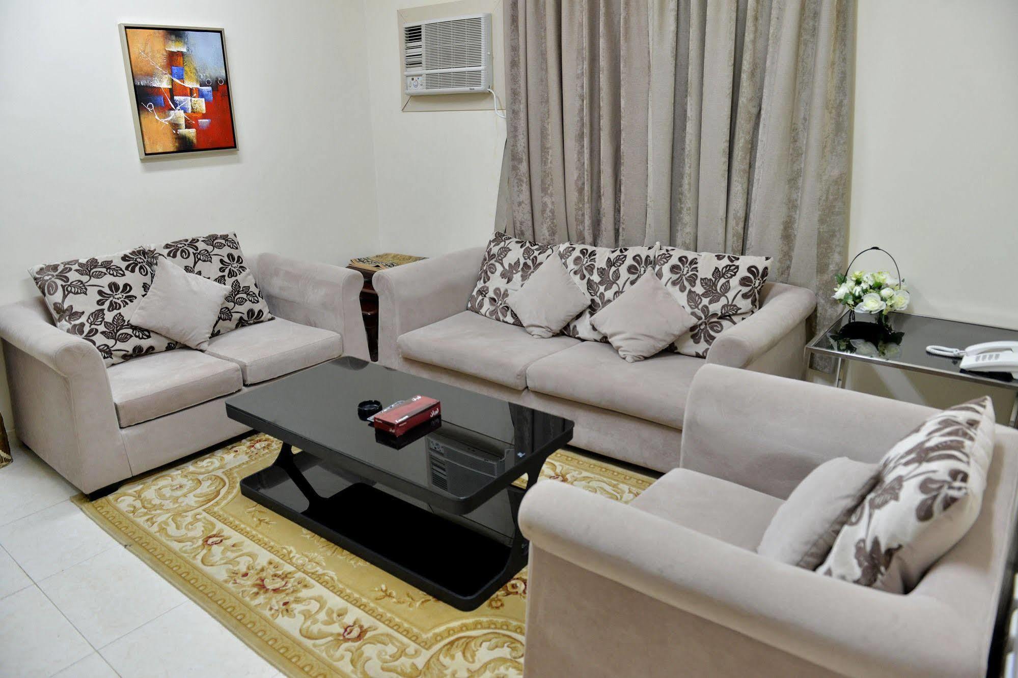 Al Mawasem Al Arbaa Aparthotel Al Al Jubail Eksteriør billede